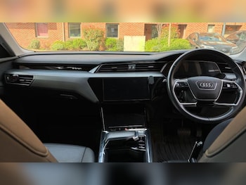 Used Audi e-tron 2019 for sale - 77914235: Photo