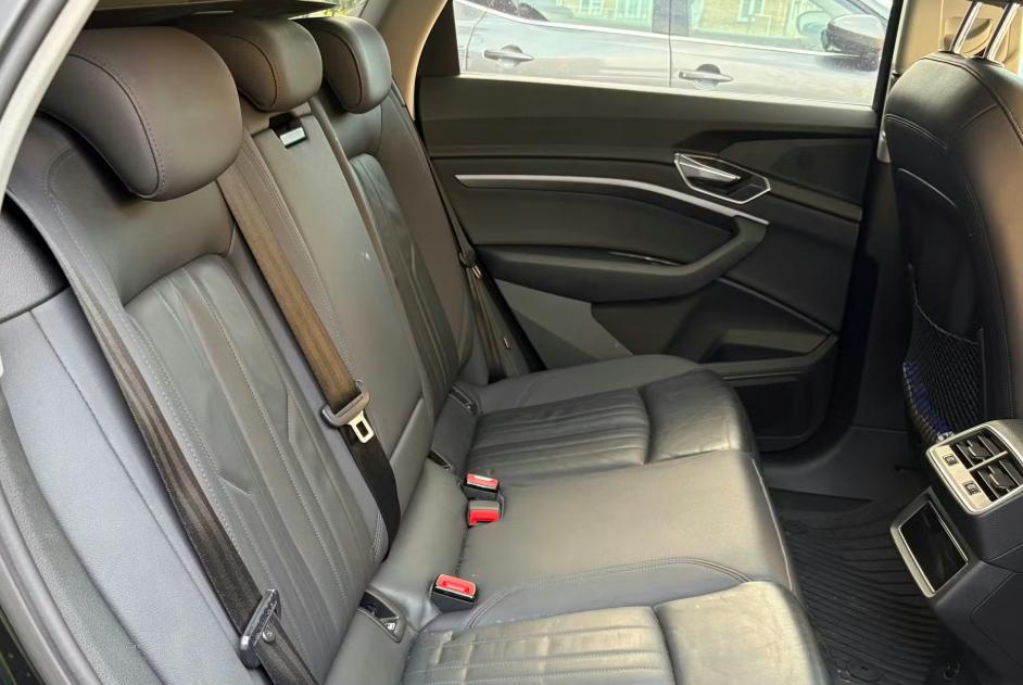 Used Audi e-tron 2019 for sale - 77914235: Photo 3