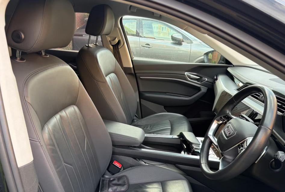 Used Audi e-tron 2019 for sale - 77914235: Photo 4