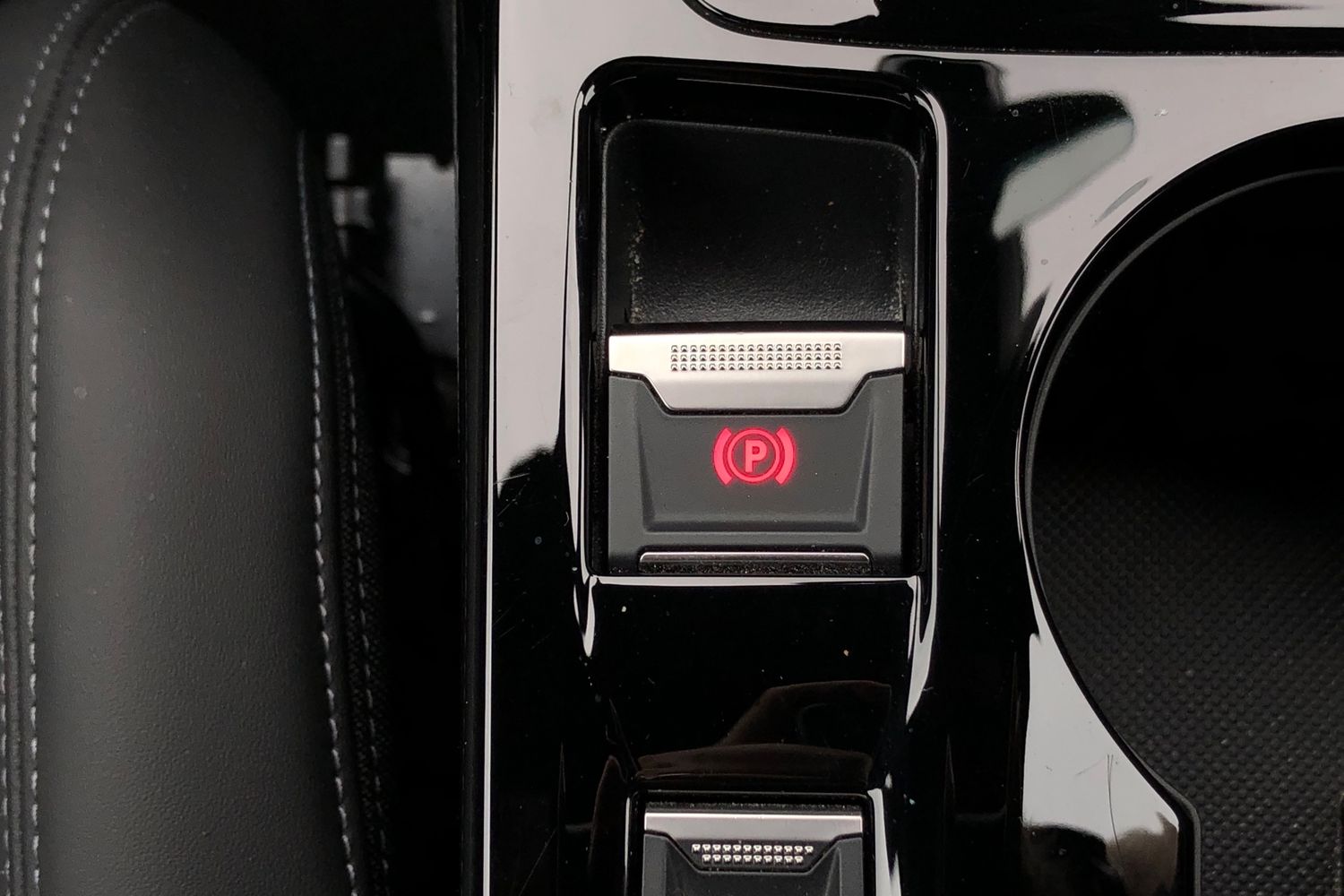 Used Peugeot 2008 2021 for sale - 76115158: Photo 12