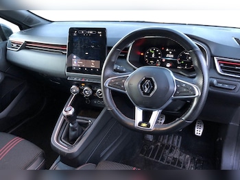 Used Renault Clio 2023 for sale - 76916382: Photo