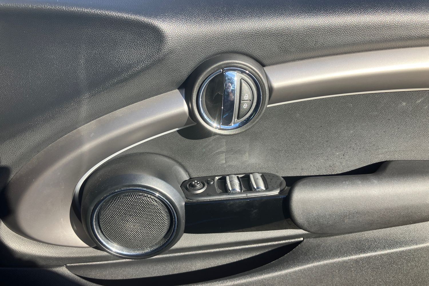 Used MINI Convertible 2020 for sale - 75975018: Photo 18