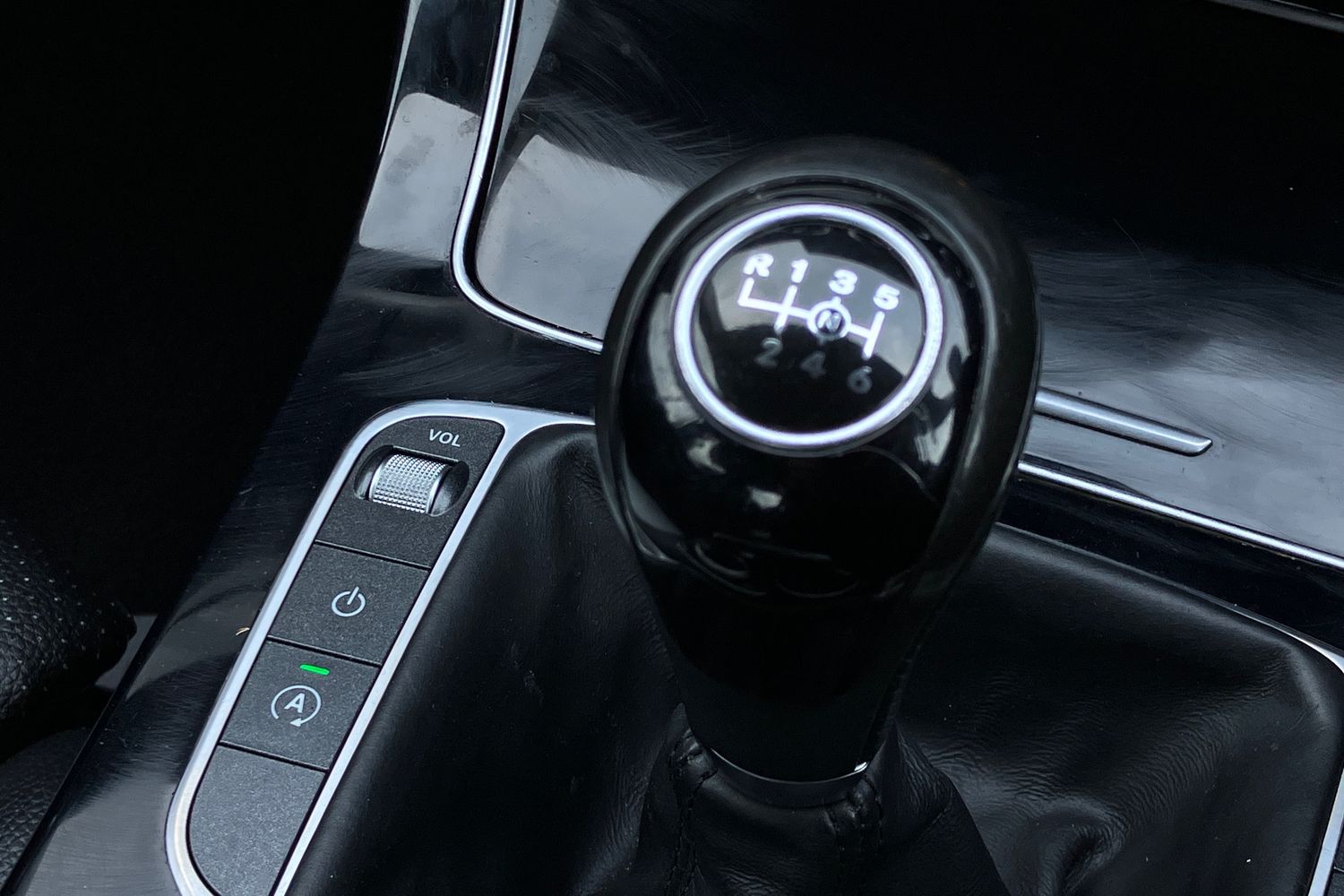 Used Mercedes-Benz C Class 2019 for sale - 76581765: Photo 12