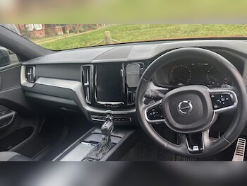 Used Volvo XC60 2019 for sale - 77334310: Photo