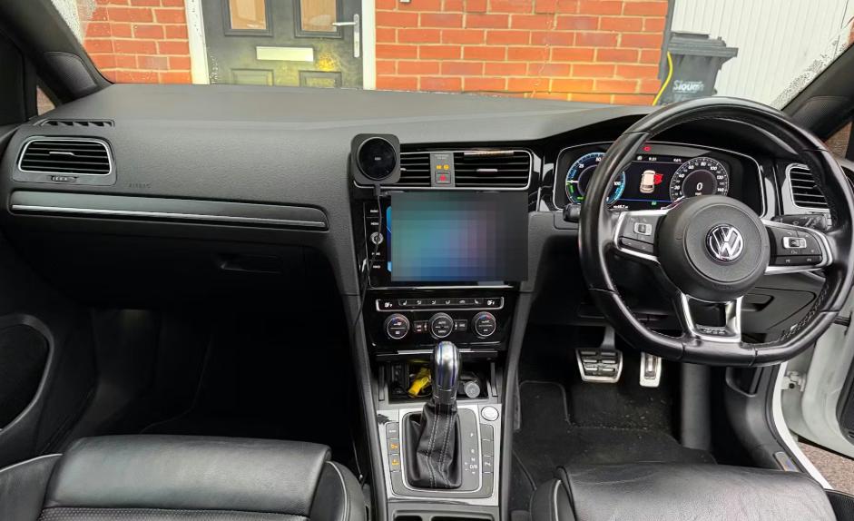 Used Volkswagen Golf 2018 for sale - 77383113: Photo 3