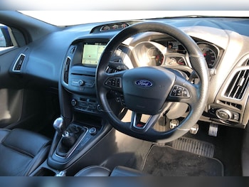 Used Ford Focus 2017 for sale - 75924845: Photo