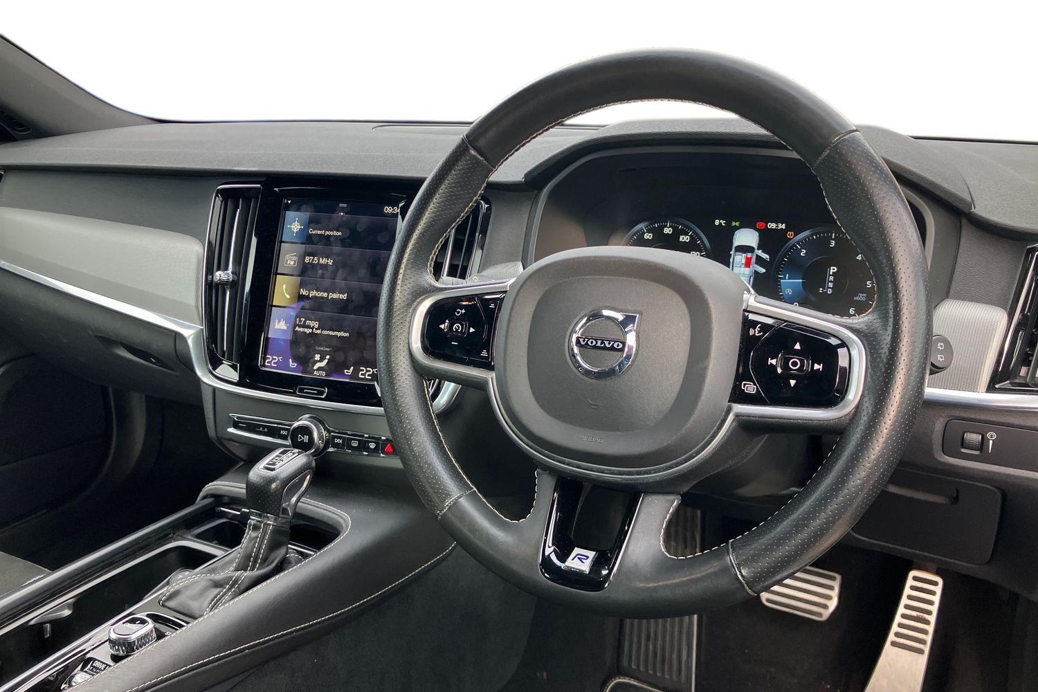 Used Volvo V90 2017 for sale - 78043551: Photo 3