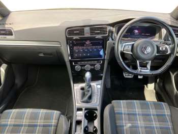 Used Volkswagen Golf 2017 for sale - 74912817: Photo