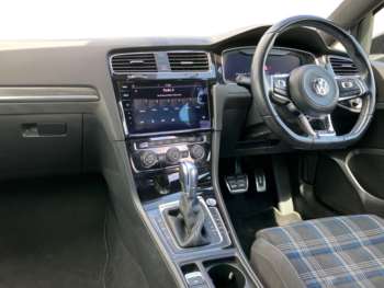 Used Volkswagen Golf 2017 for sale - 74912817: Photo