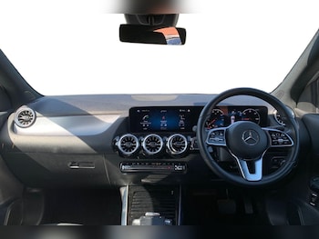 Used Mercedes-Benz EQA 2022 for sale - 79289951: Photo