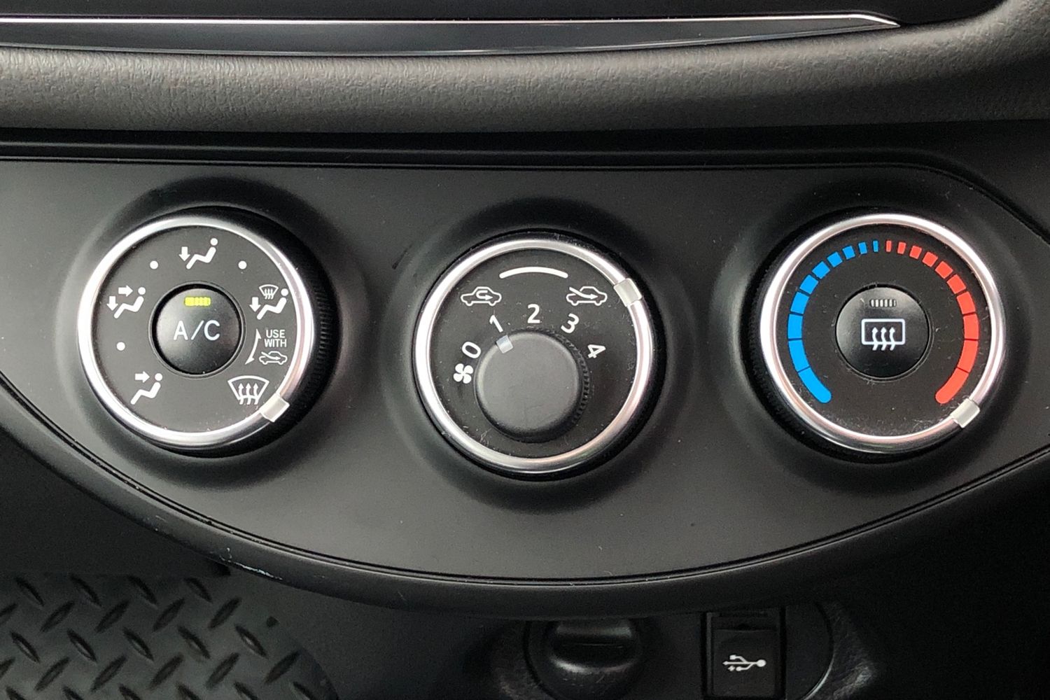 Used Toyota Yaris 2018 for sale - 76617060: Photo 11