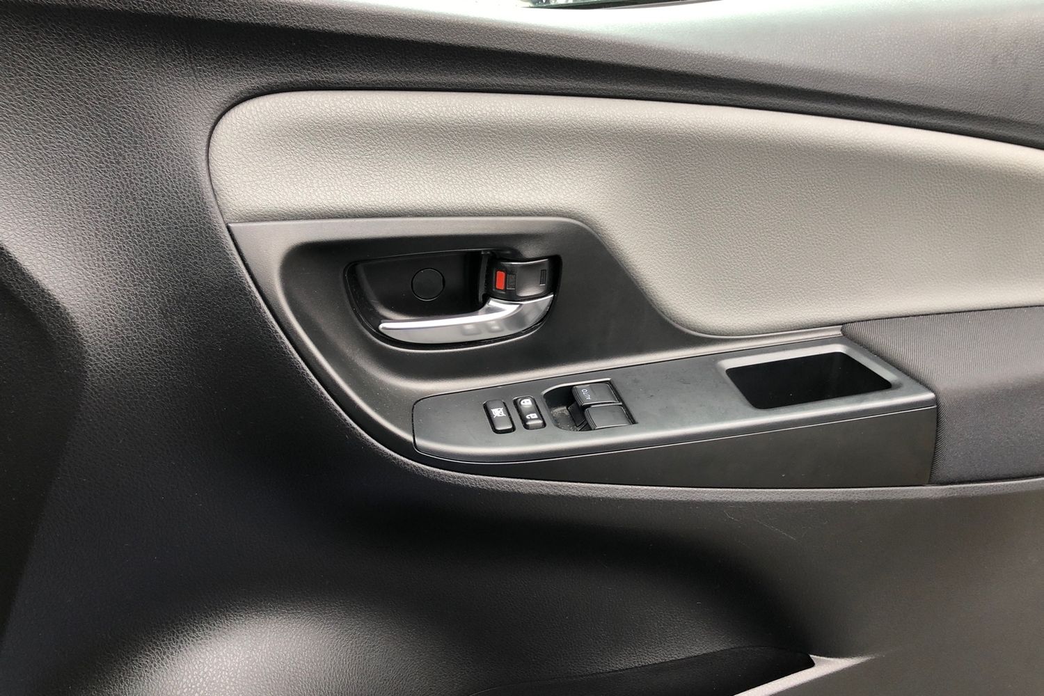 Used Toyota Yaris 2018 for sale - 76617060: Photo 13