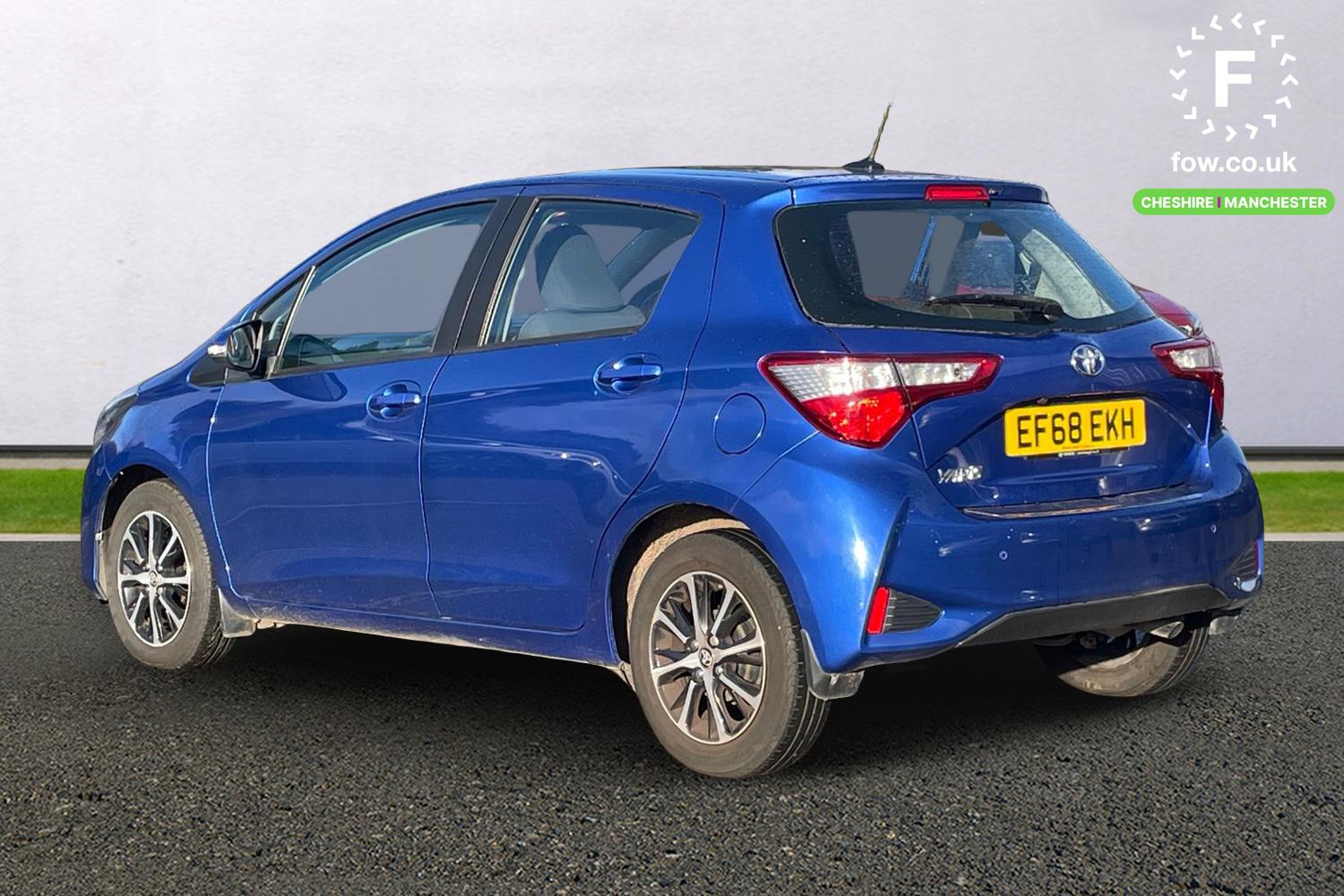 Used Toyota Yaris 2018 for sale - 76617060: Photo 2