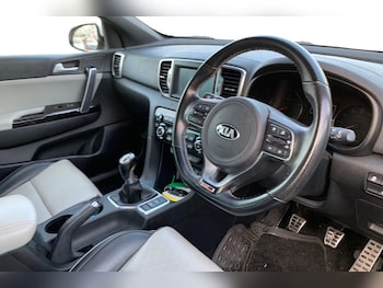 Used Kia Sportage 2017 for sale - 76896228: Photo