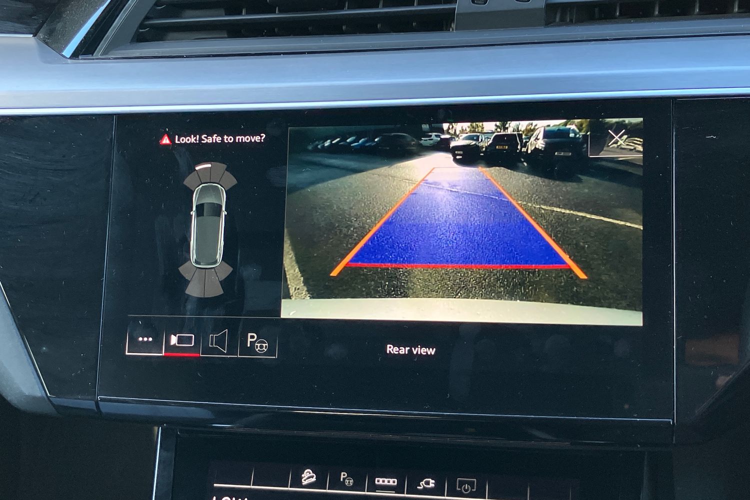 Used Audi e-tron 2021 for sale - 76855046: Photo 8