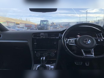 Used Volkswagen Golf 2019 for sale - 77415154: Photo