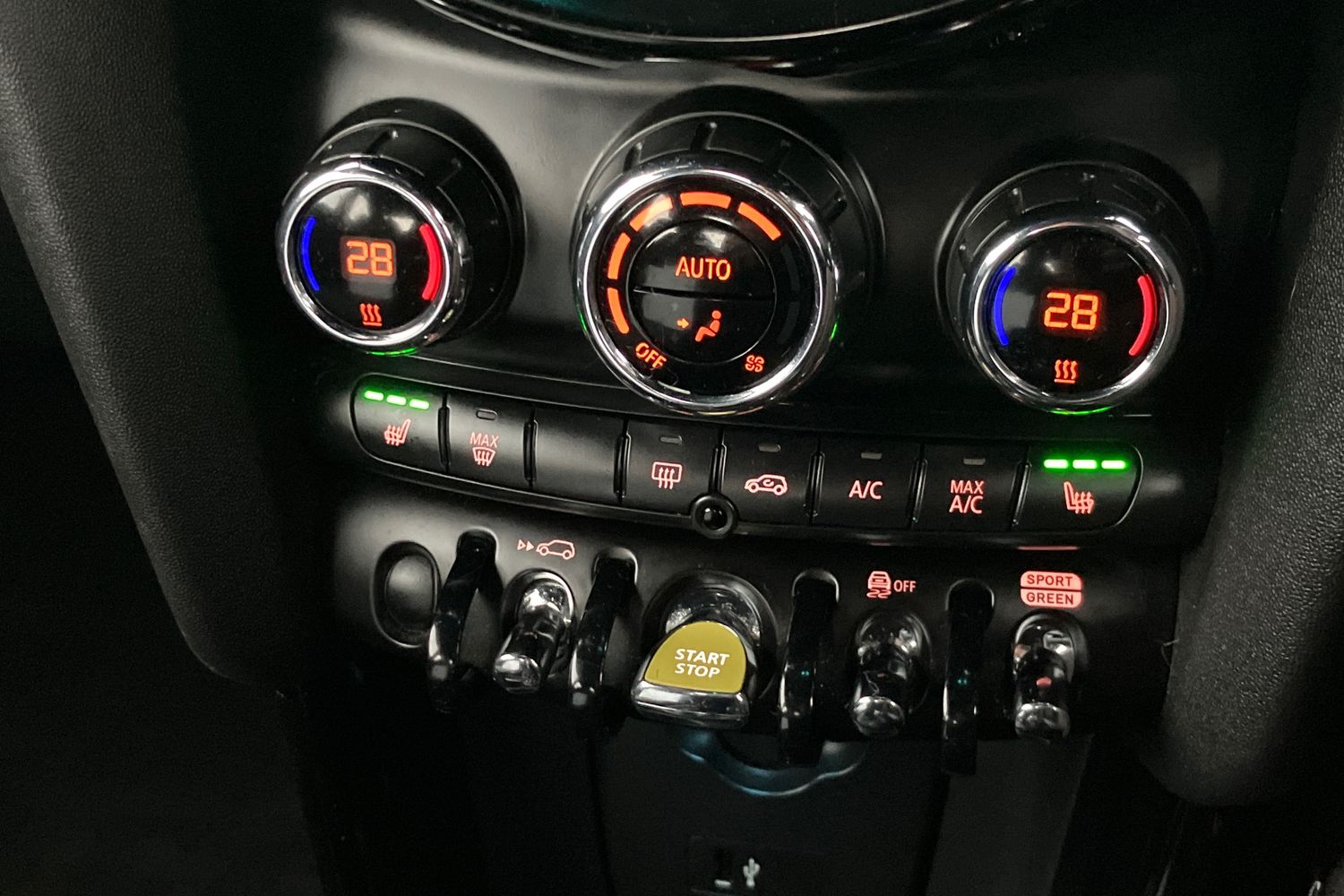 Used MINI Hatch 2022 for sale - 76739461: Photo 12