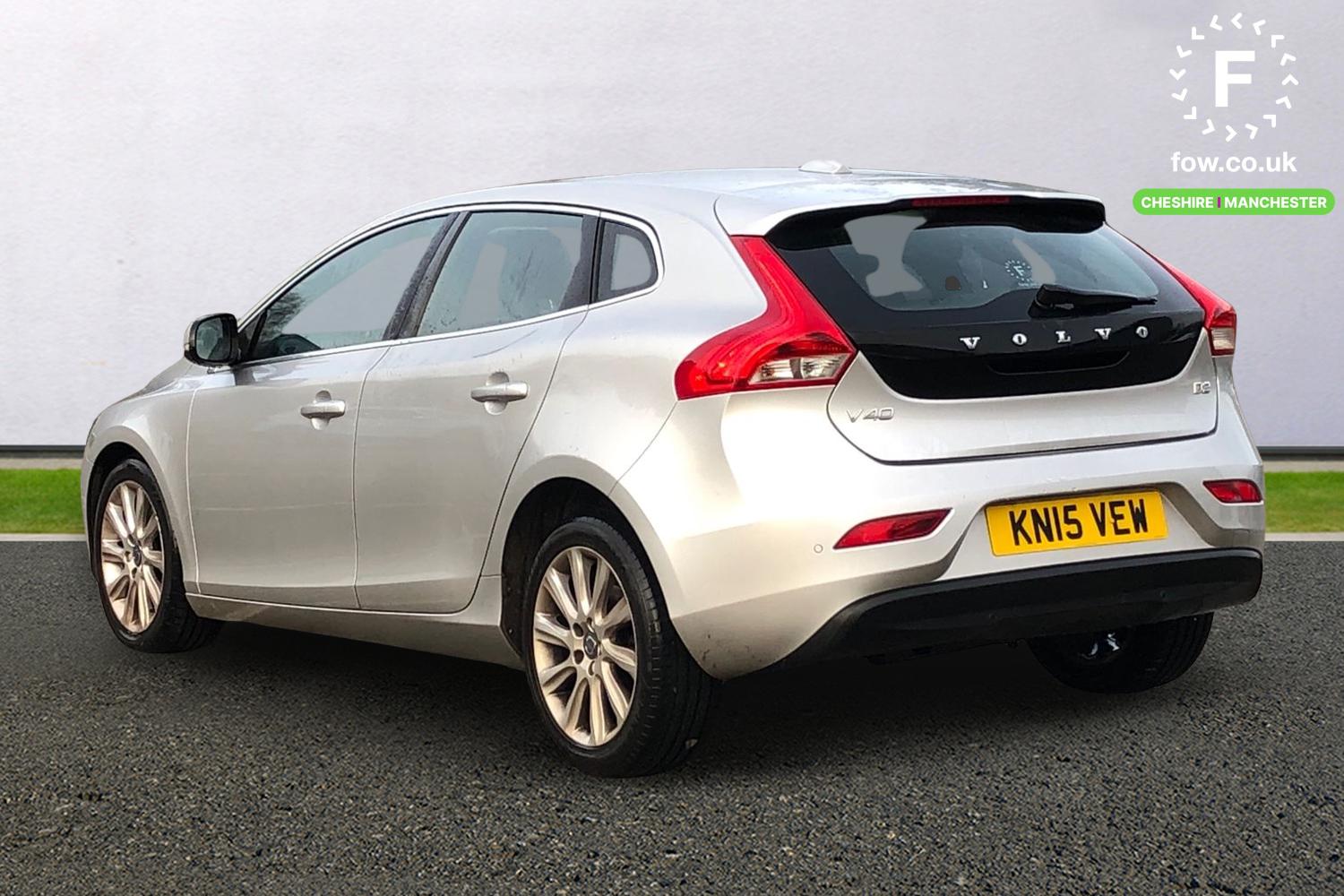 Used Volvo V40 2015 for sale - 77582642: Photo 2