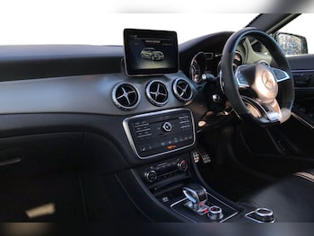 Used Mercedes-Benz GLA 2016 for sale - 76495437: Photo