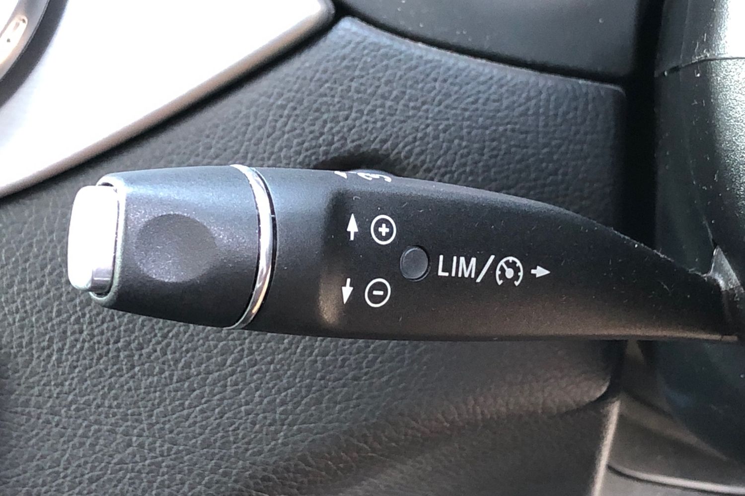 Used Mercedes-Benz GLA 2016 for sale - 76495437: Photo 6