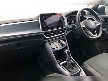 Used Volkswagen T-Roc 2022 for sale - 75156537: Photo