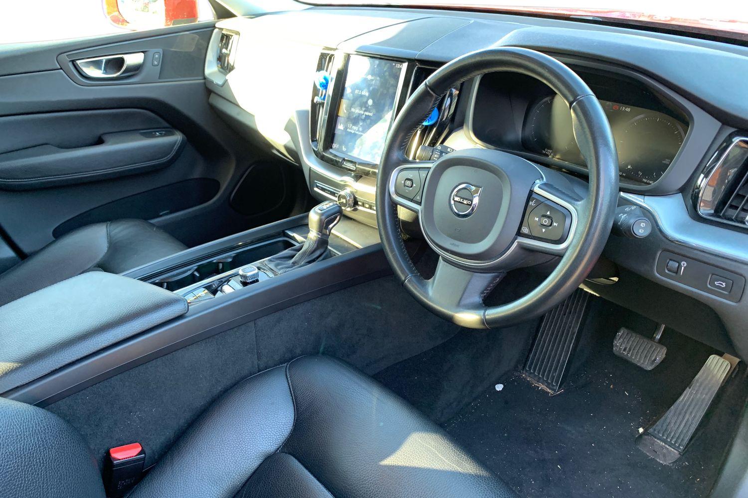 Used Volvo XC60 2018 for sale - 76357703: Photo 3