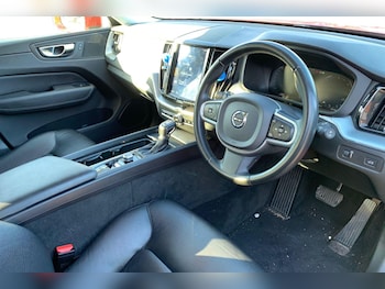 Used Volvo XC60 2018 for sale - 76357703: Photo