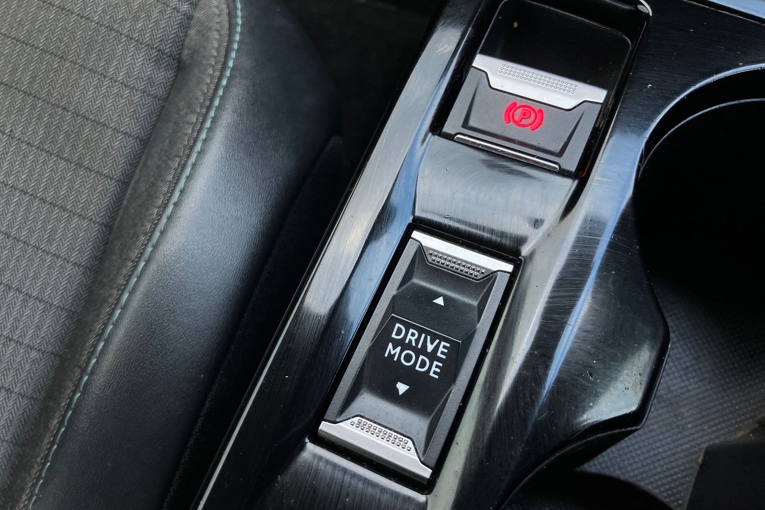 Used Peugeot 2008 2021 for sale - 77565813: Photo 14