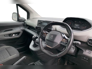 Used Peugeot Rifter 2020 for sale - 77661552: Photo