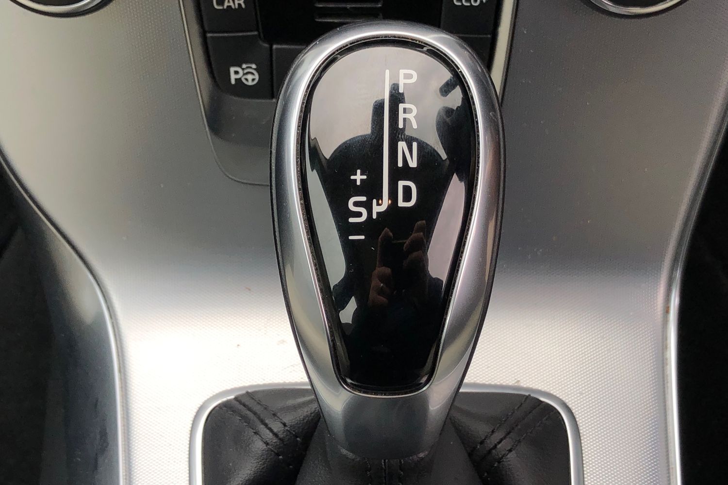 Used Volvo V40 2019 for sale - 76036776: Photo 10