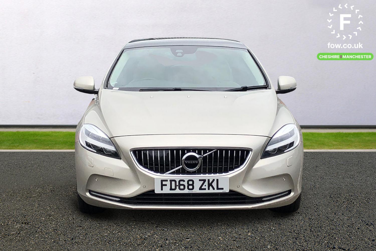 Used Volvo V40 2019 for sale - 76036776: Photo 16