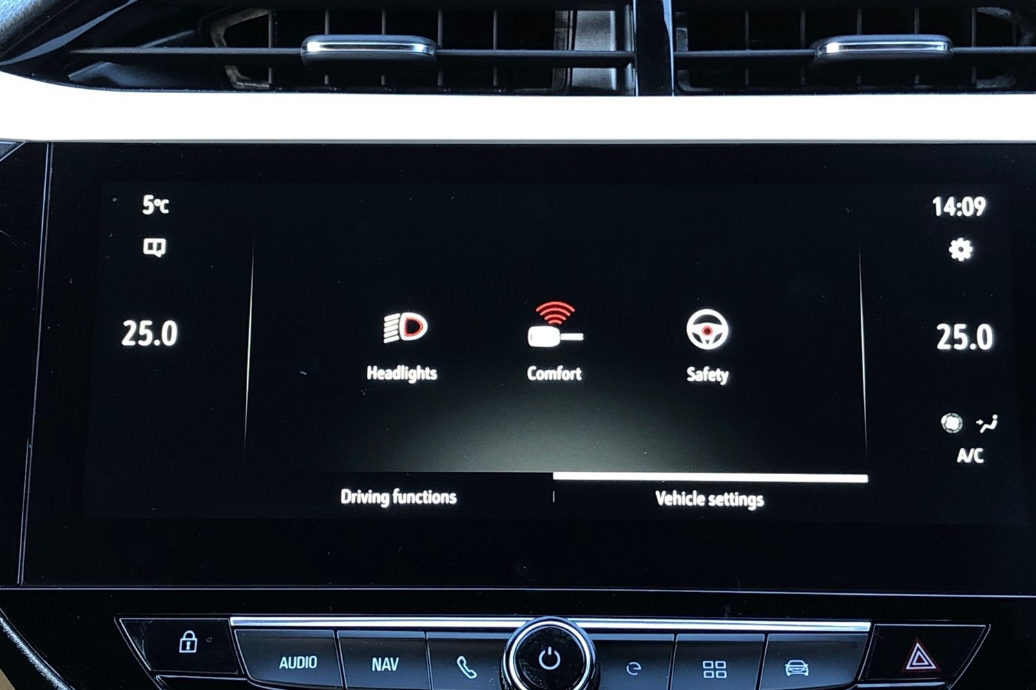 Used Vauxhall Corsa 2024 for sale - 76564767: Photo 12