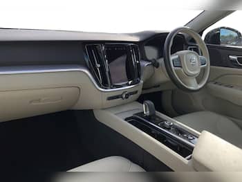 Used Volvo V60 2022 for sale - 79845254: Photo