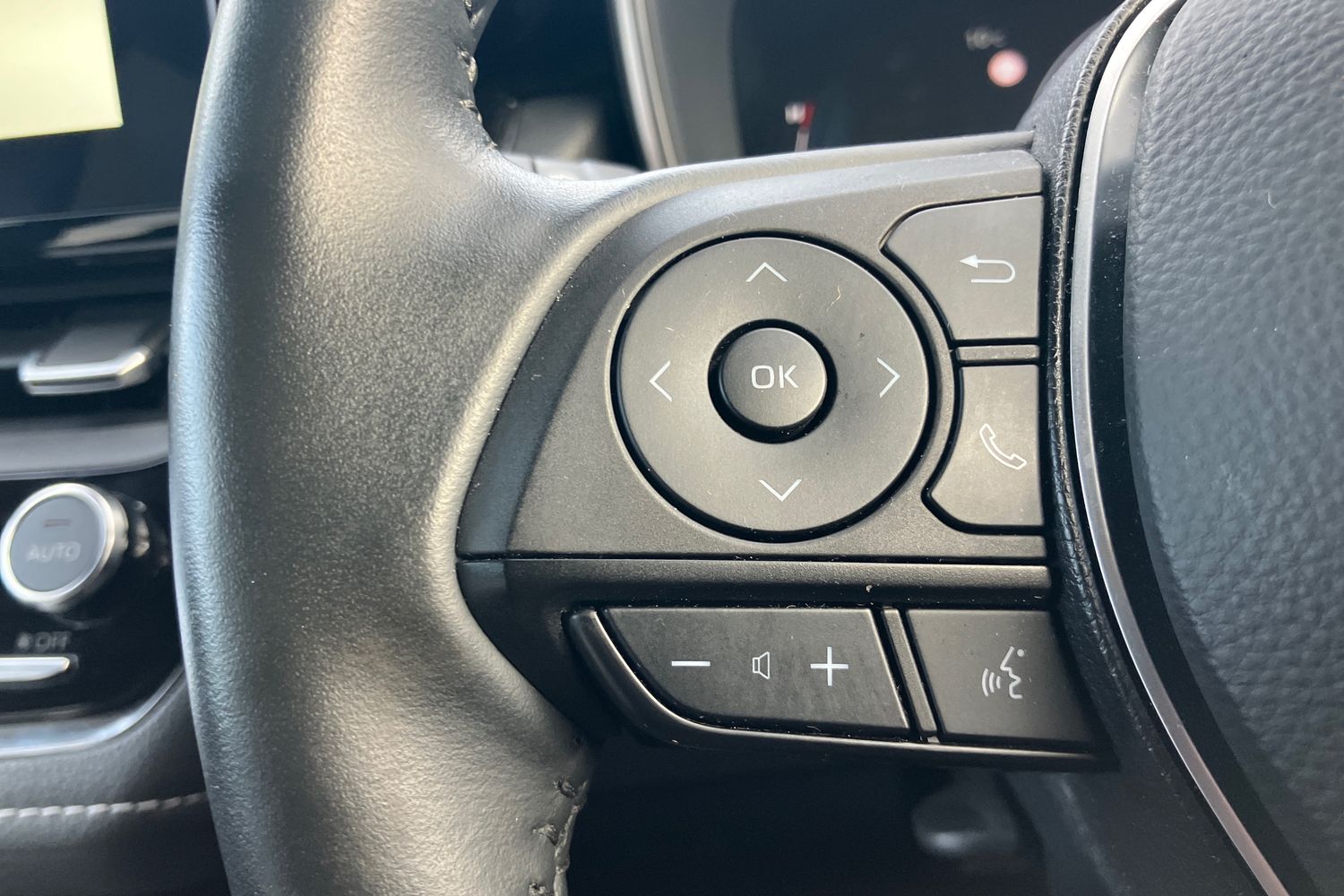 Used Suzuki Swace 2023 for sale - 76069653: Photo 12