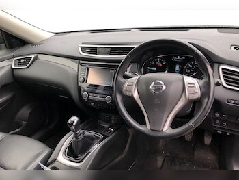 Used Nissan X-Trail 2017 for sale - 75694271: Photo