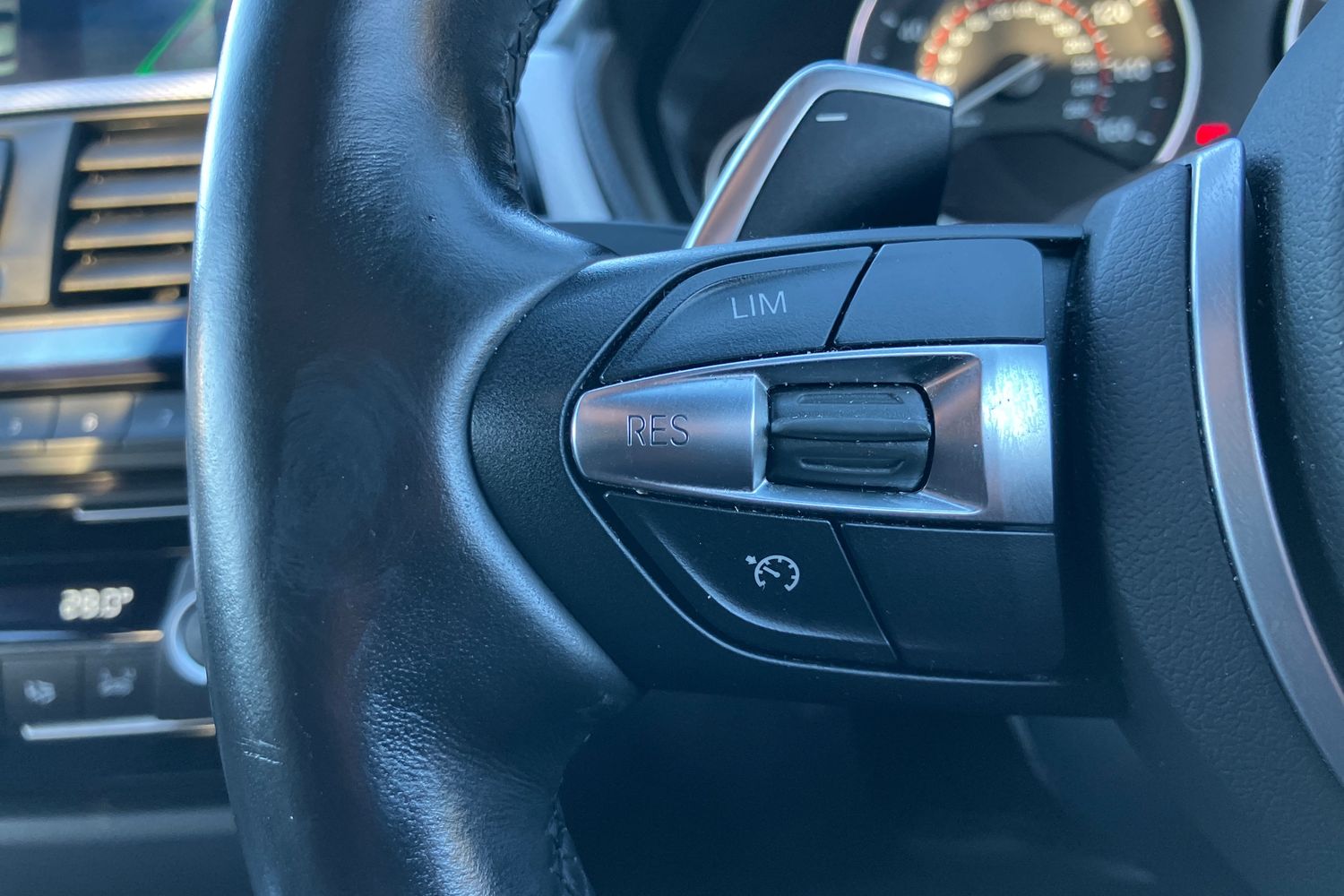 Used BMW 3 Series 2018 for sale - 75970550: Photo 13