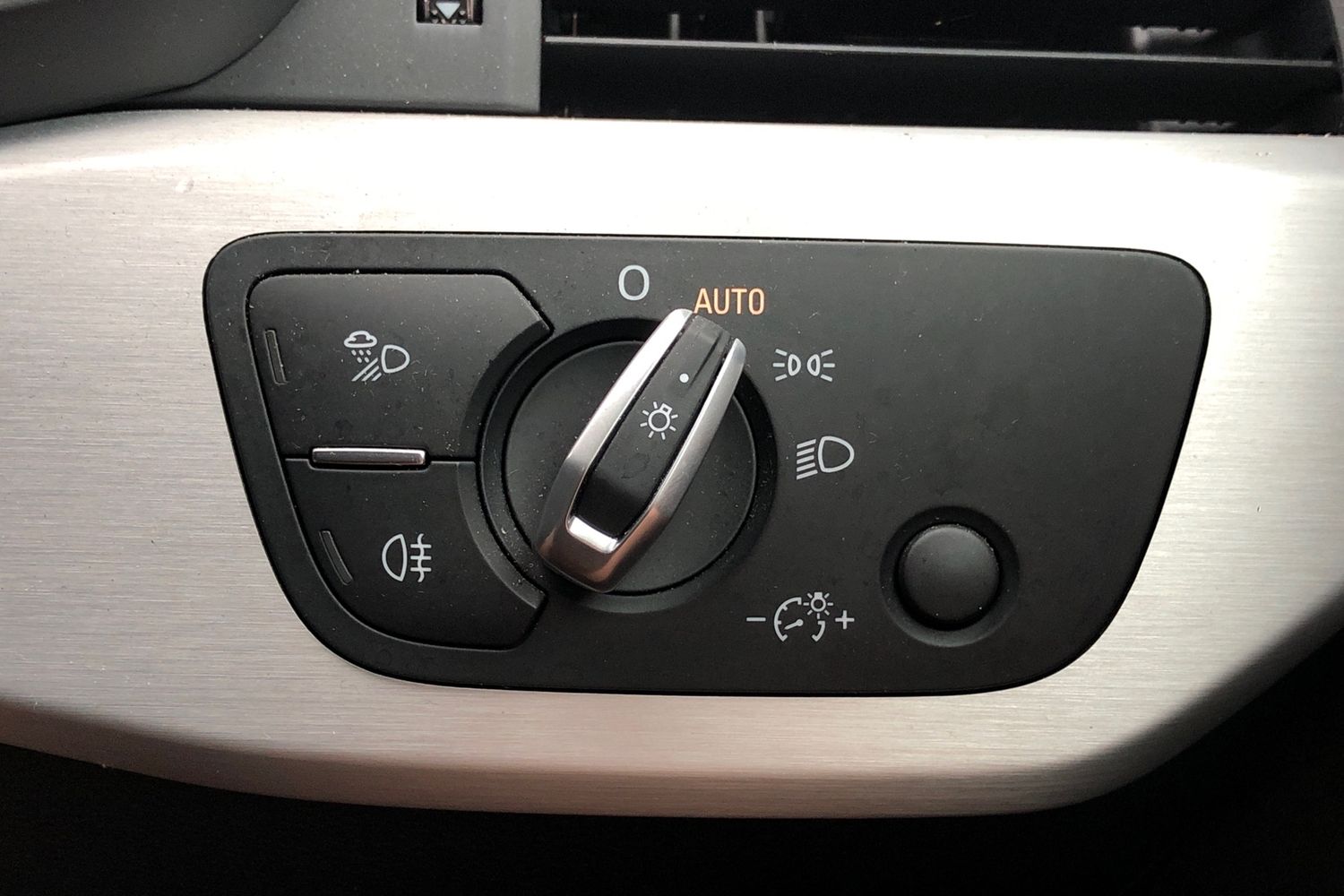 Used Audi A4 2017 for sale - 76637066: Photo 11