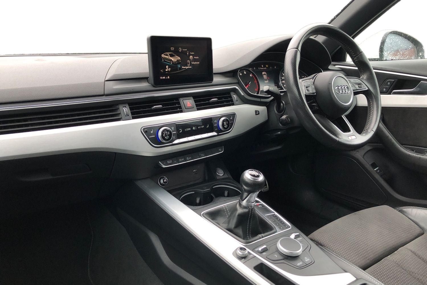 Used Audi A4 2017 for sale - 76637066: Photo 4