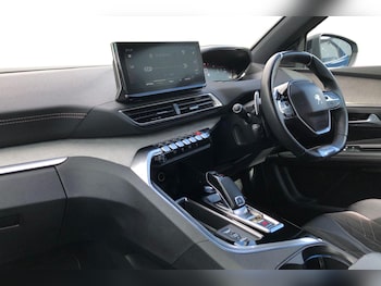 Used Peugeot 3008 2021 for sale - 76401735: Photo