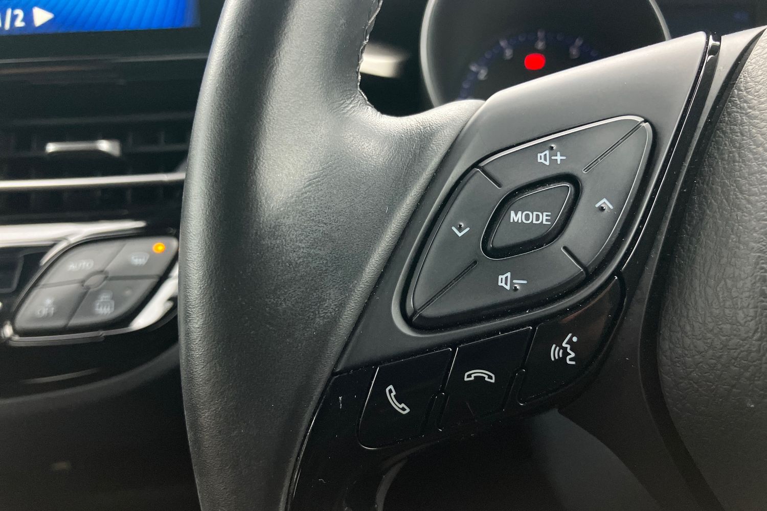 Used Toyota C-HR 2019 for sale - 76236787: Photo 14