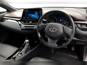 Used Toyota C-HR 2019 for sale - 76236787: Photo