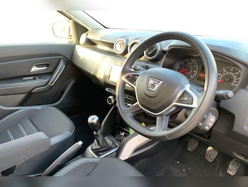 Used Dacia Duster 2021 for sale - 77048526: Photo