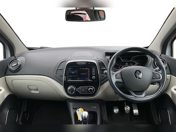 Used Renault Captur 2019 for sale - 79272763: Photo