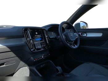 Used Volvo XC40 2023 for sale - 79620199: Photo