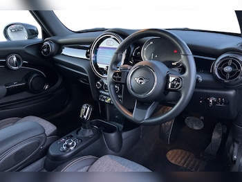 Used MINI Hatch 2022 for sale - 76863346: Photo