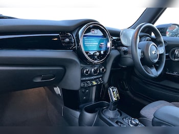 Used MINI Hatch 2022 for sale - 76863346: Photo