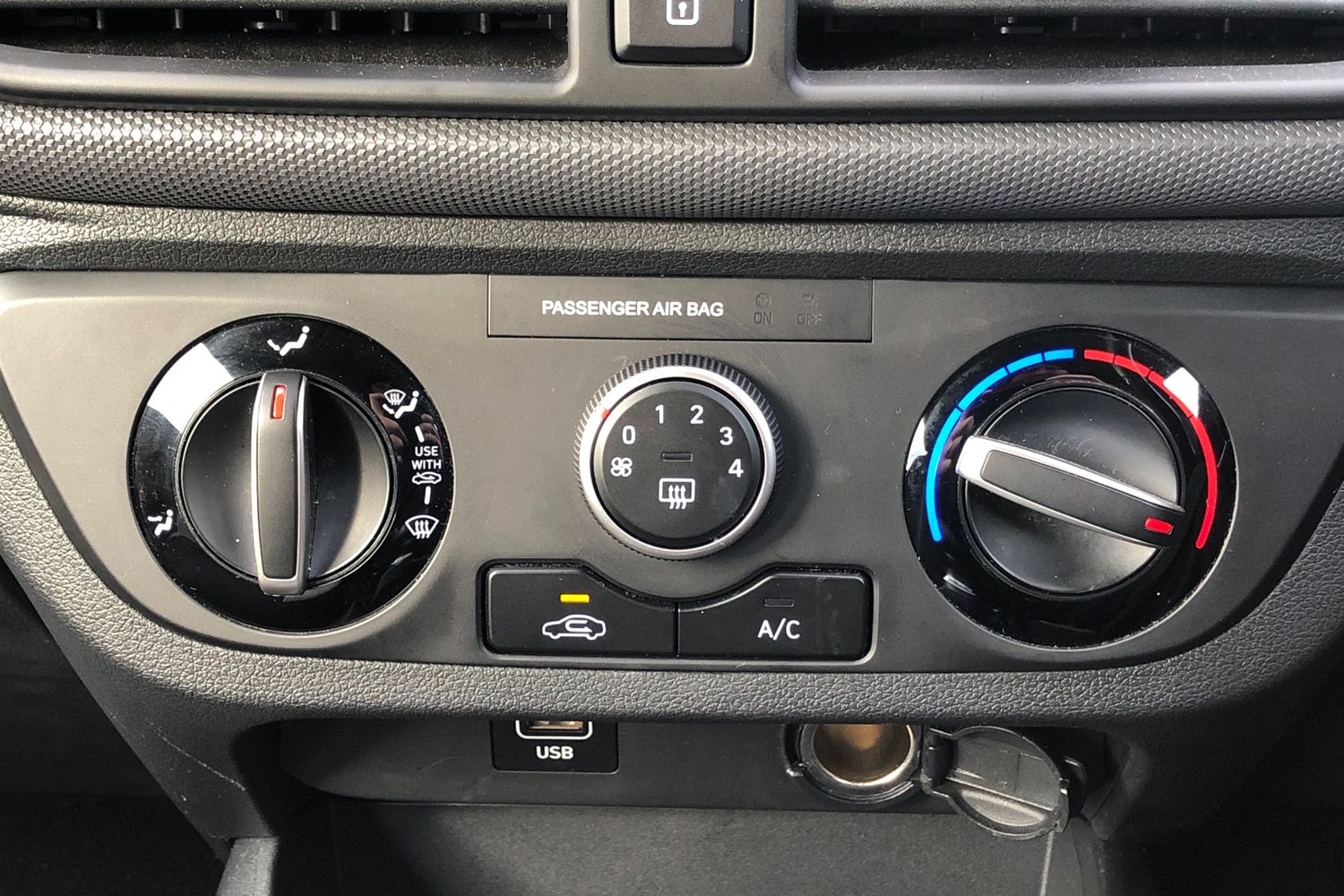 Used Hyundai i10 2023 for sale - 77515168: Photo 15