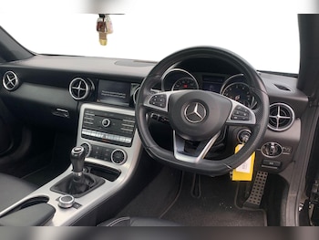 Used Mercedes-Benz SLC 2019 for sale - 79047463: Photo