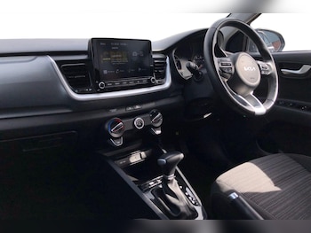 Used Kia Stonic 2022 for sale - 75778229: Photo