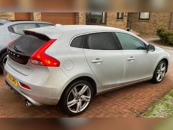 Used Volvo V40 2018 for sale - 77294476: Photo
